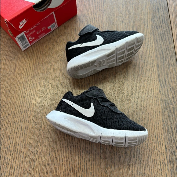 NIKE TANJUN (TDV) SIZE 5c - Picture 6 of 6